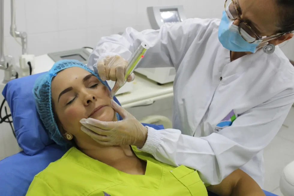 Mejora tus ingresos como médico en Colombia con la medicina estética