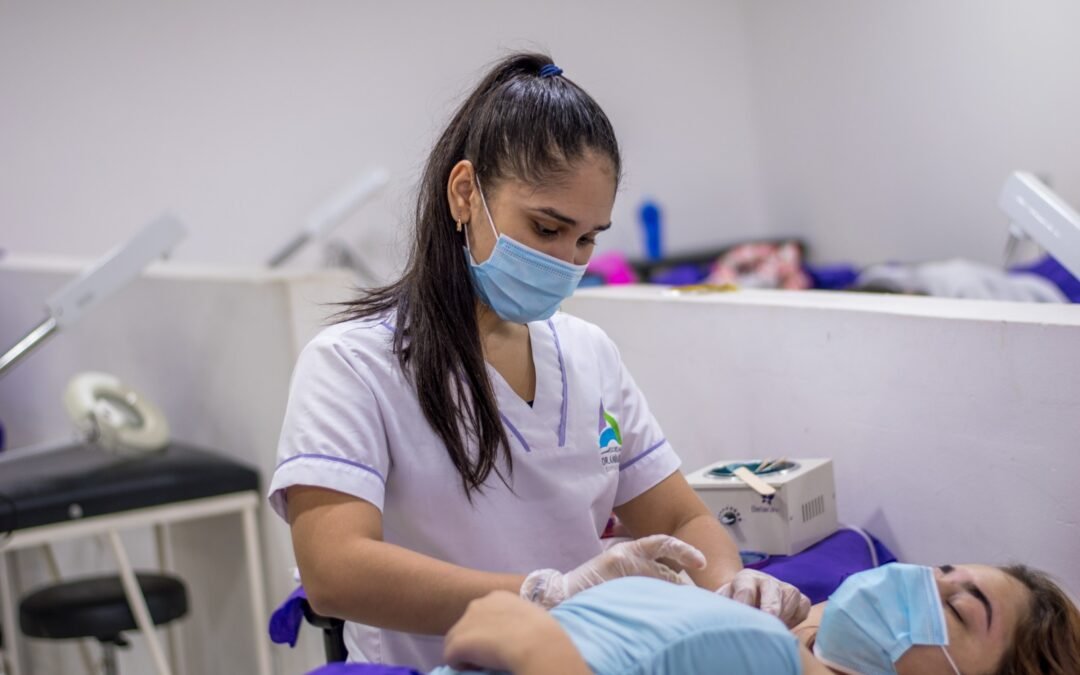 Descubre la Carrera de Cosmetología y Estética Integral en Barranquilla: Una Oportunidad en la Corporación Dr. Amin Ariza
