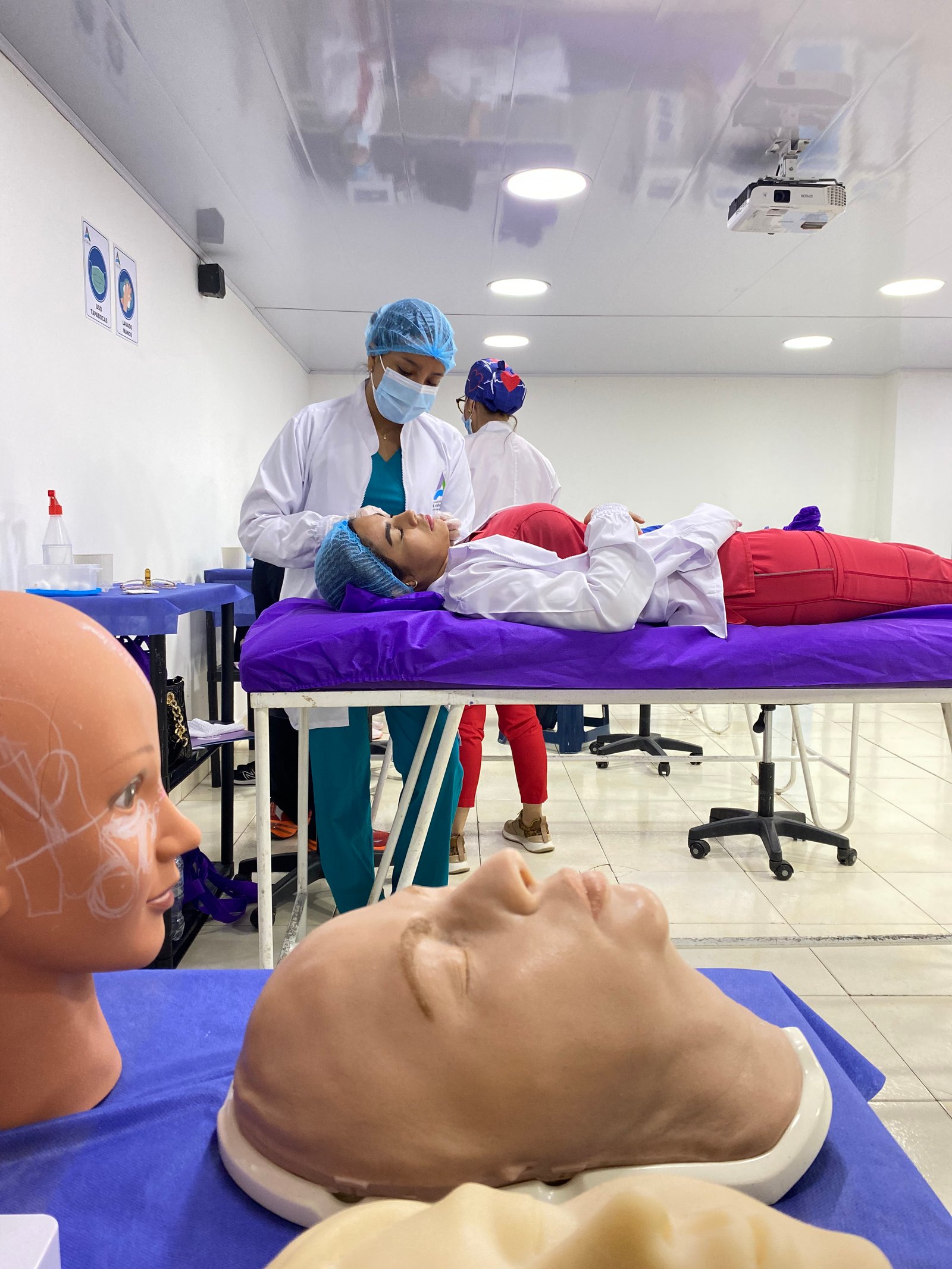 Análisis profesional de proporciones faciales